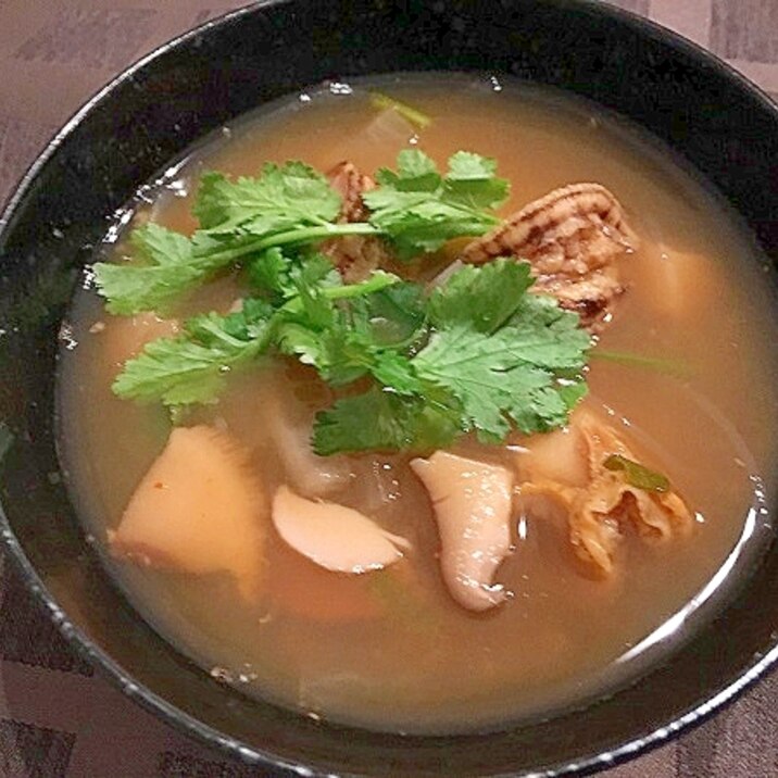 ピクルス酢で簡単トムヤムクン風スープ